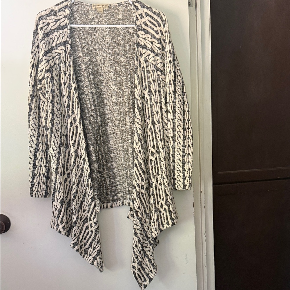 Stylish Black and White Open-Front Cardigan